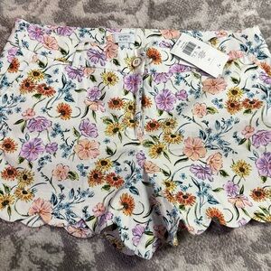 Crown & Ivy High Waist Floral Shorts - White and Multicolor
